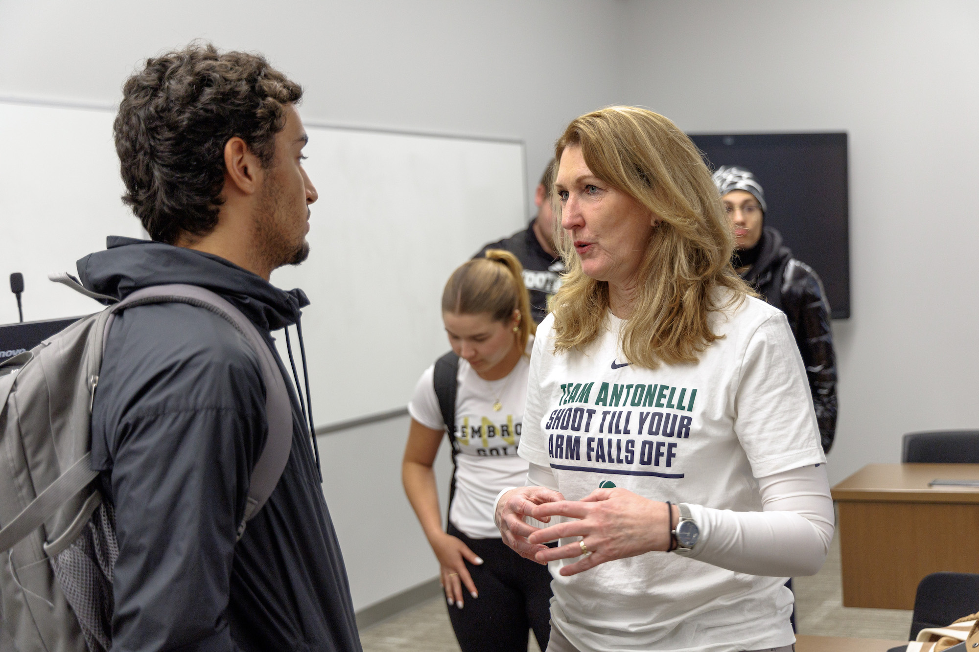Debbie Antonelli speaks with broadcasting students