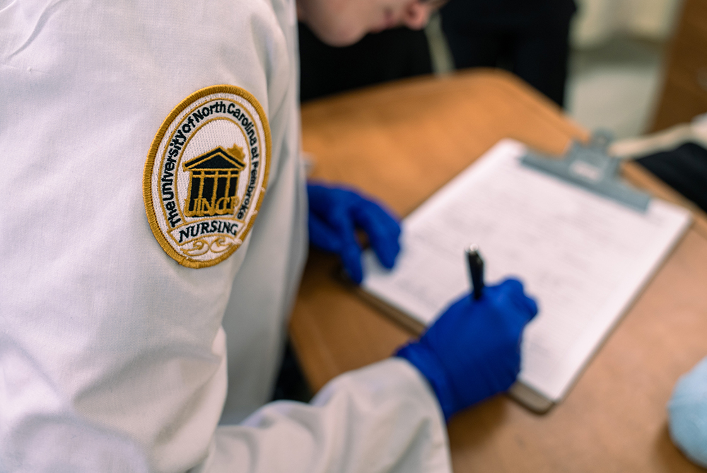 UNC Pembroke students nursing IV simulation