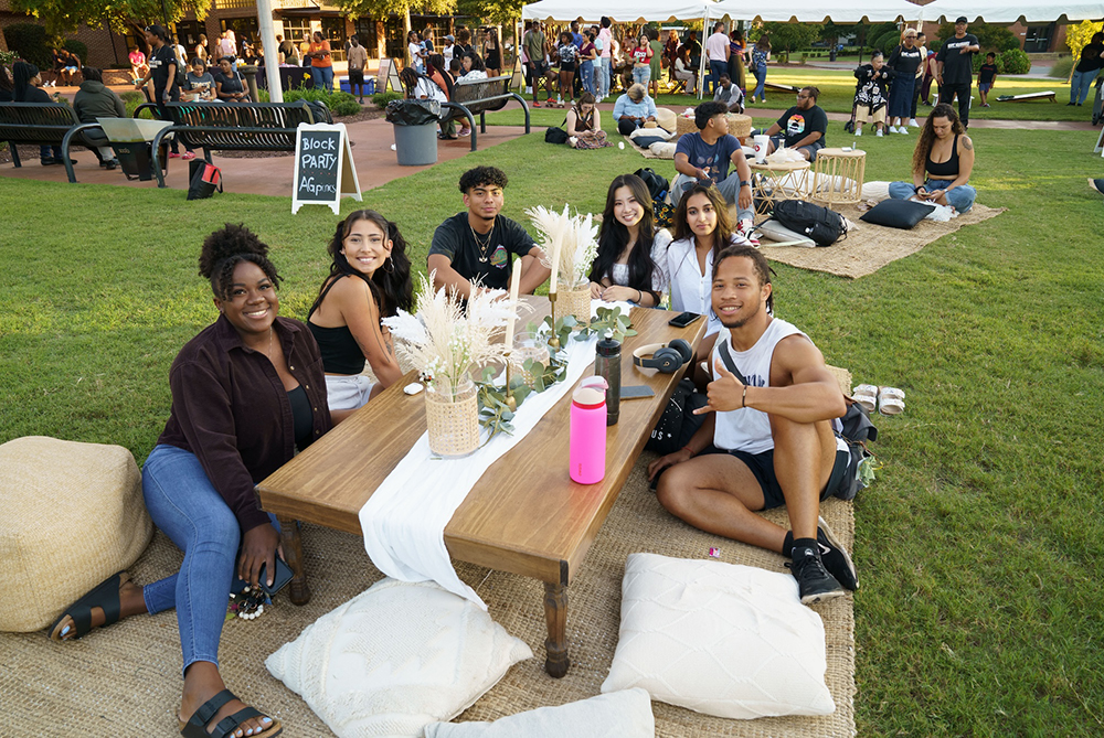 Group of students on the lawn at UNCP