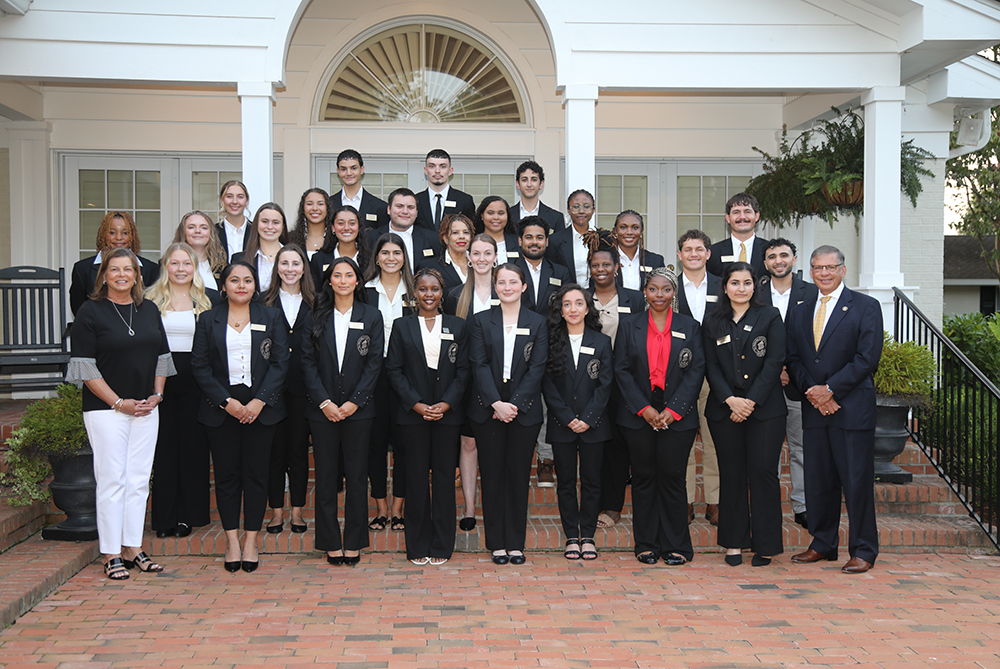 Chancellor Ambassadors Group Photo featuring the Chancellor and First Lady