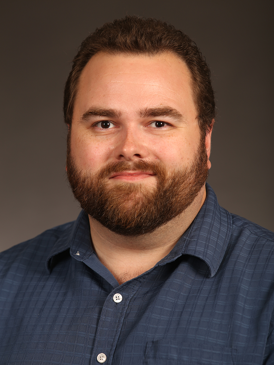 headshot of Gabriel Campbell
