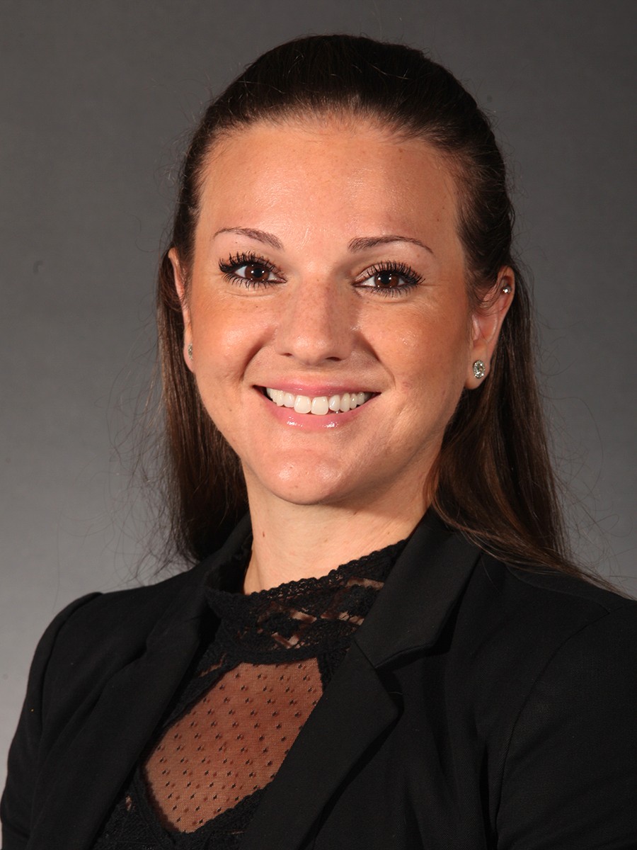 Janna Fahmy, headshot