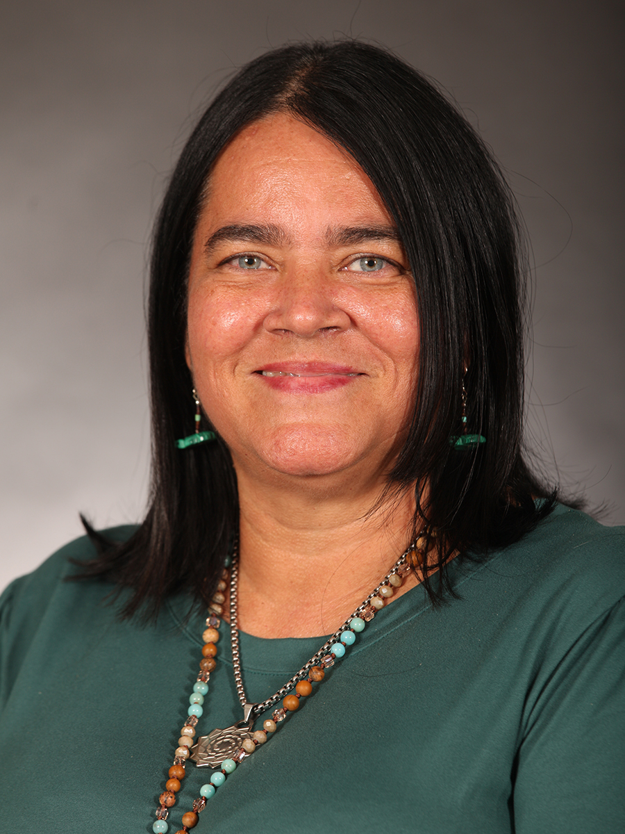 Querida Jones, headshot