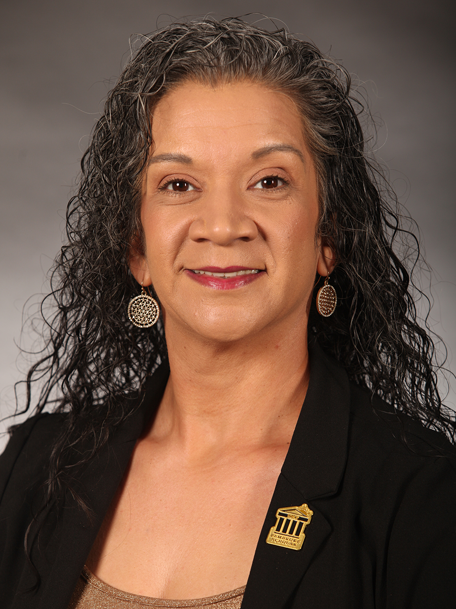 Bess Thomas, headshot