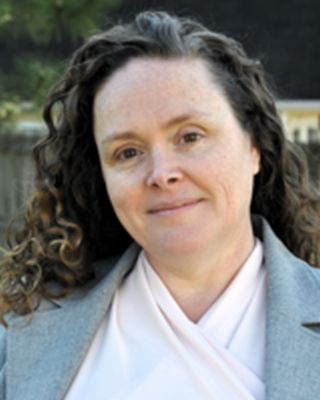 LeaAnna Fernandez, headshot