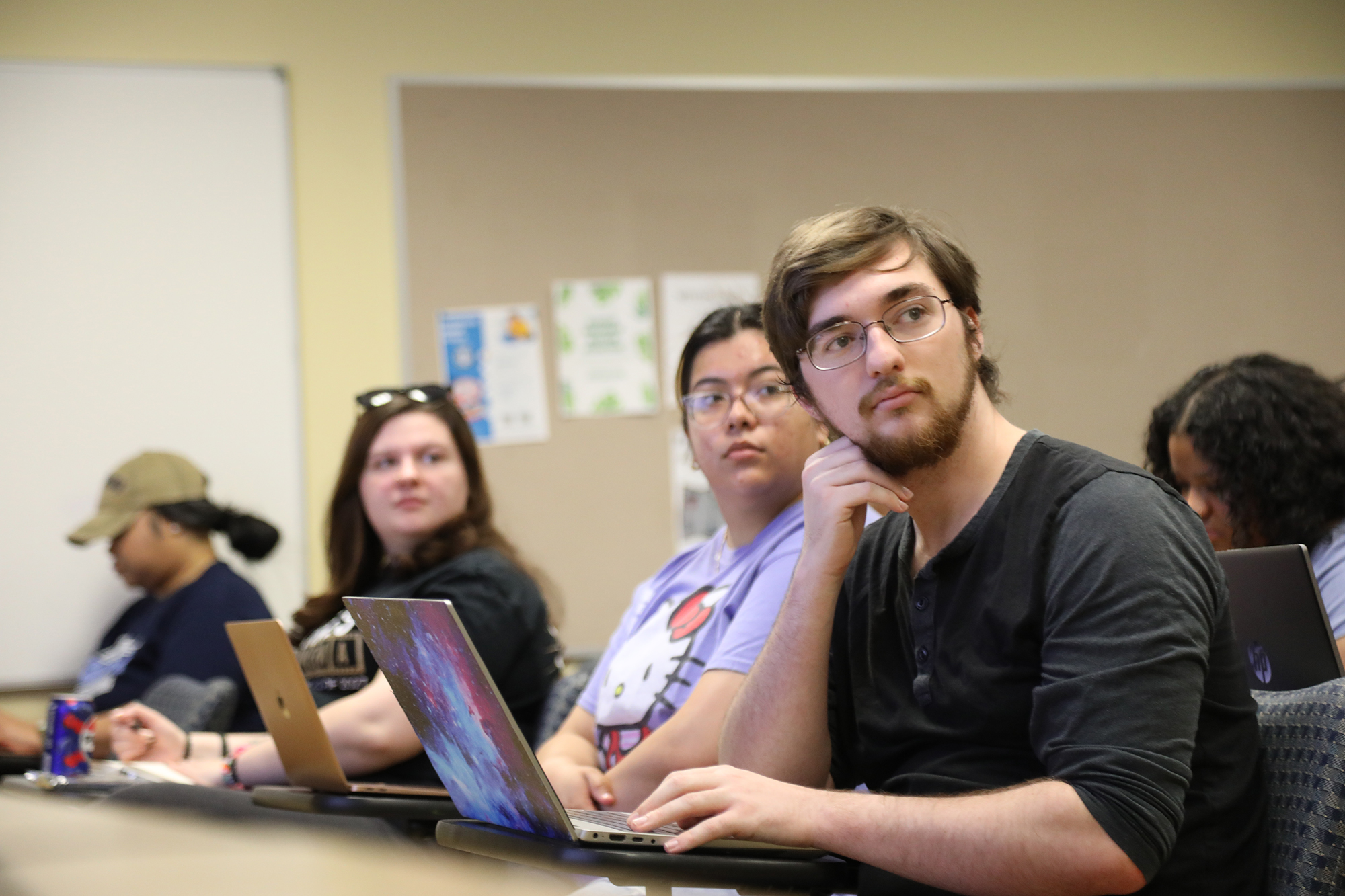 person with counselor