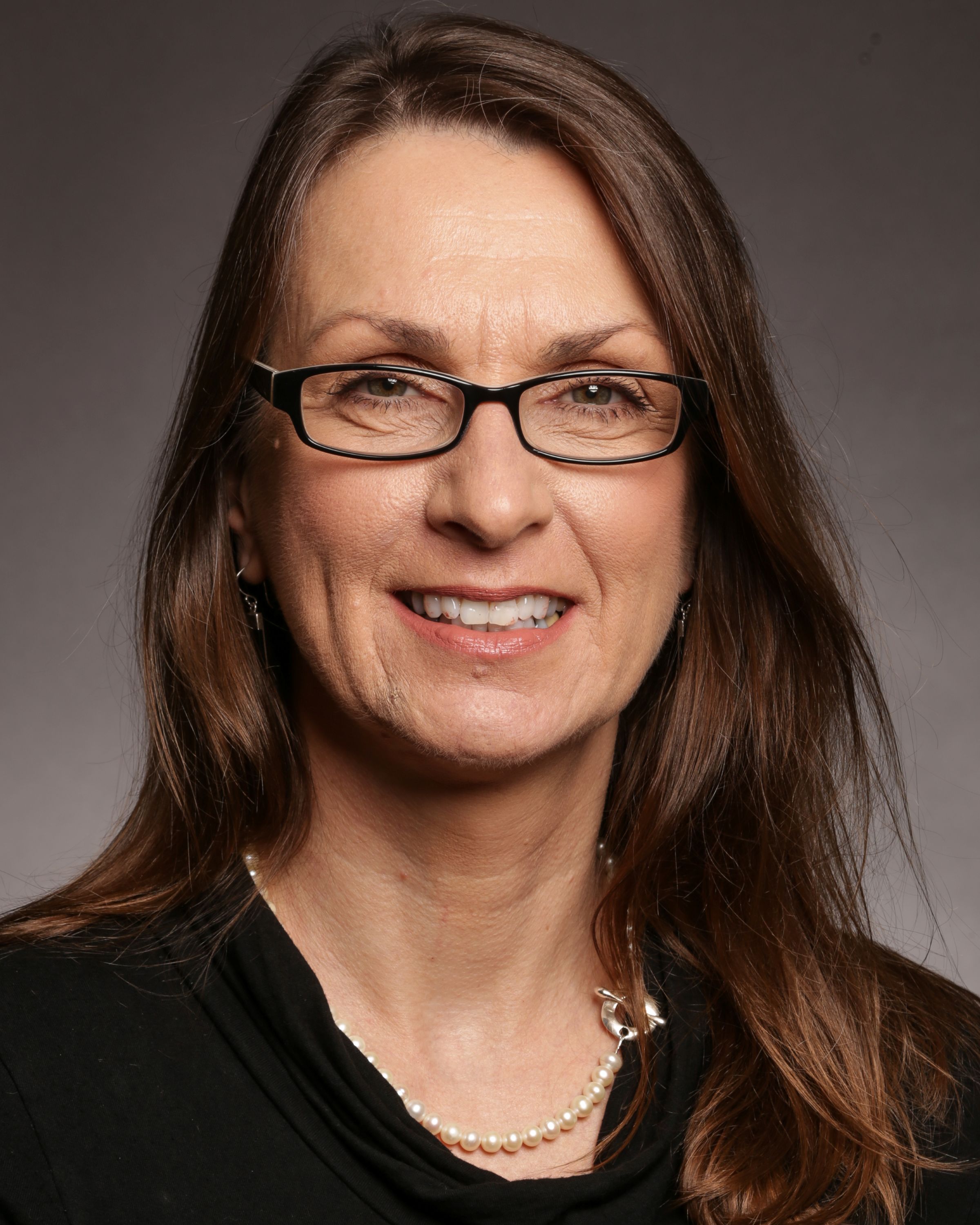 cynthia_miecznikowski headshot