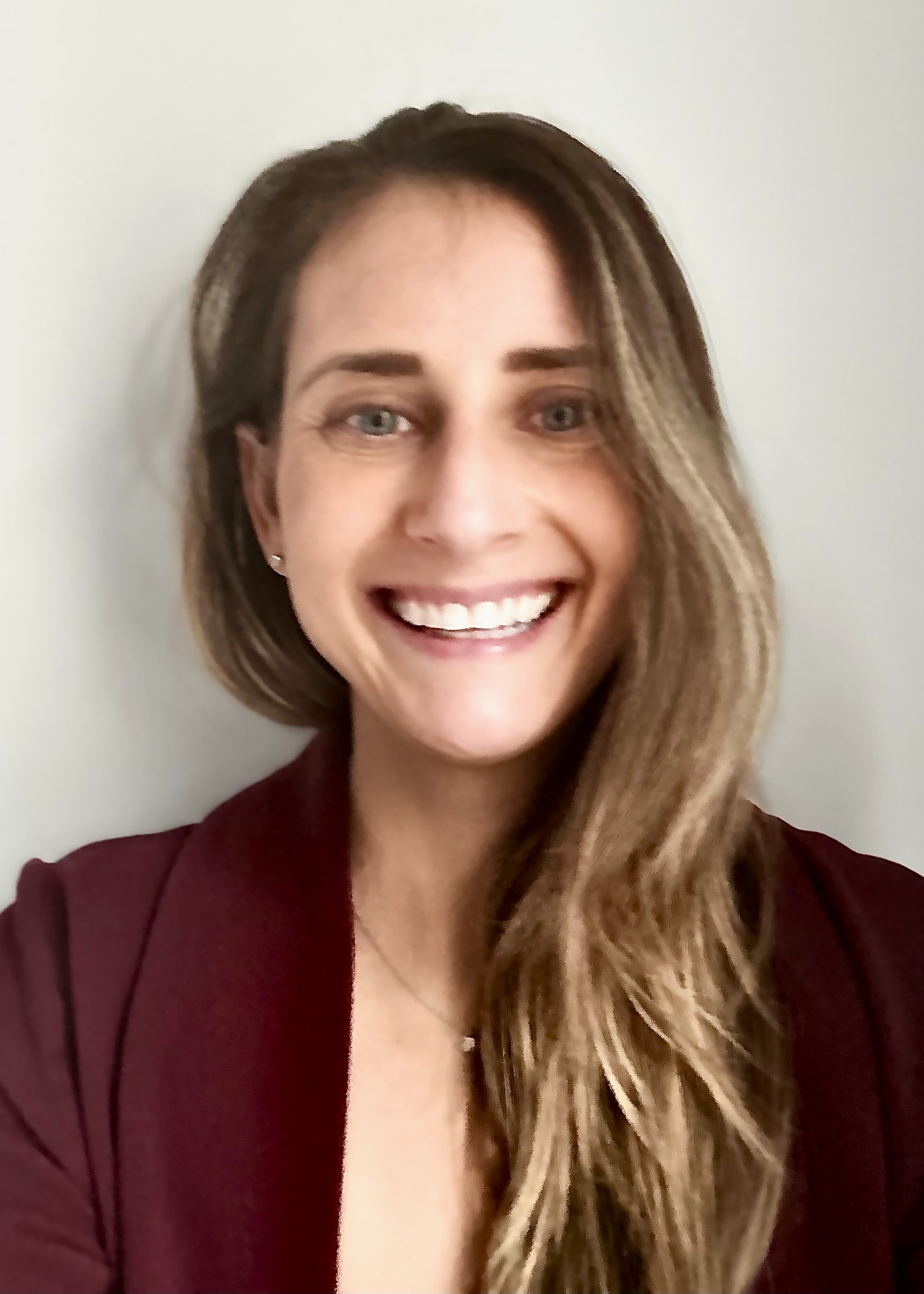 kathryn_hansen headshot