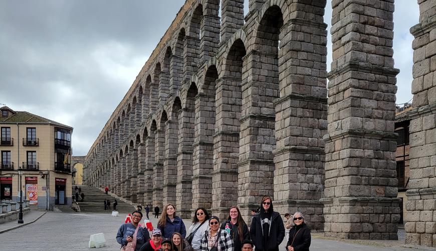 World Languages students visited a Roman aqueduct in Segovia.
