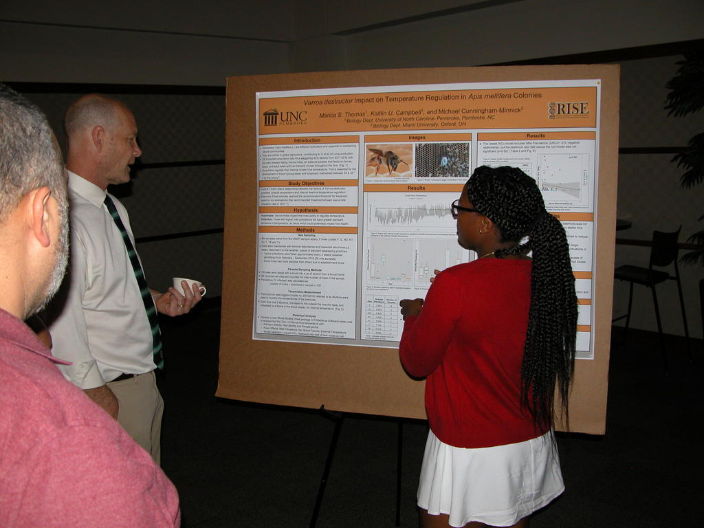 Marica Thomas presents her research poster