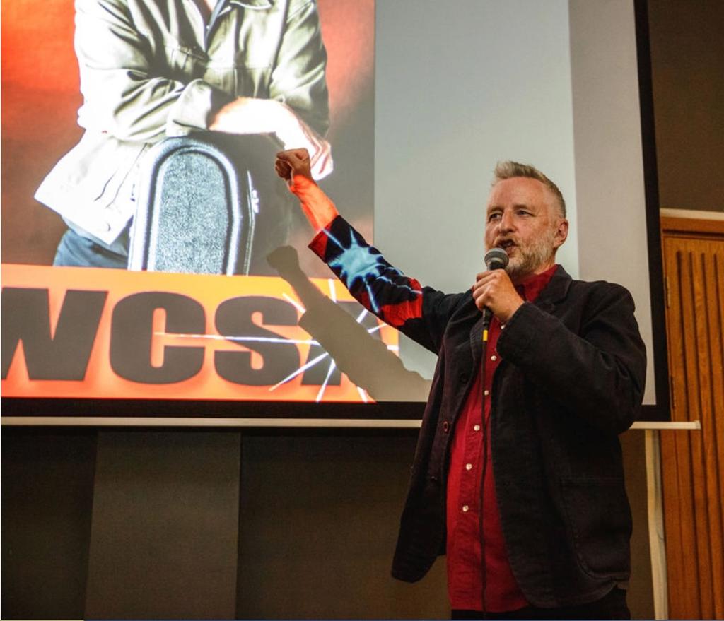 Billy Bragg performs a spirited rendition of the song “Internationale"