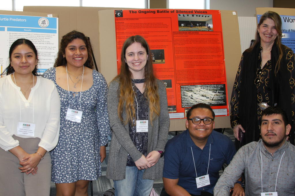 Student research team and faculty mentor Dr. Ana Cecilia Lara