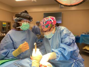 Dr. Hannah Woriax performing a procedure in the operating room at The University of Alabama at Birmingham